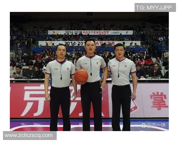 深圳篮球队配合默契创新高助力球队在联赛中崭露头角 深圳篮球队配合默契创新高助力球队在联赛中崭露头角