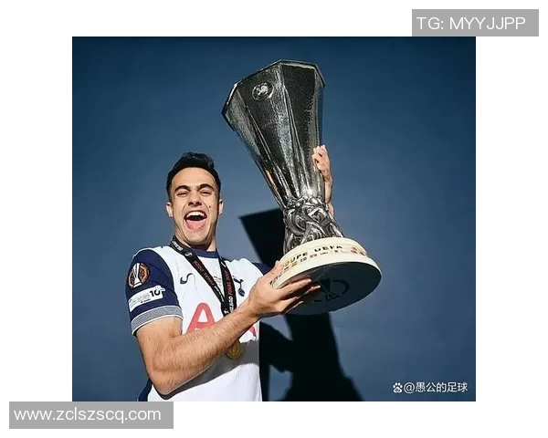 足球明星与棋盘的精彩对决高清照片展现运动与智慧的完美结合 足球明星与棋盘的精彩对决高清照片展现运动与智慧的完美结合